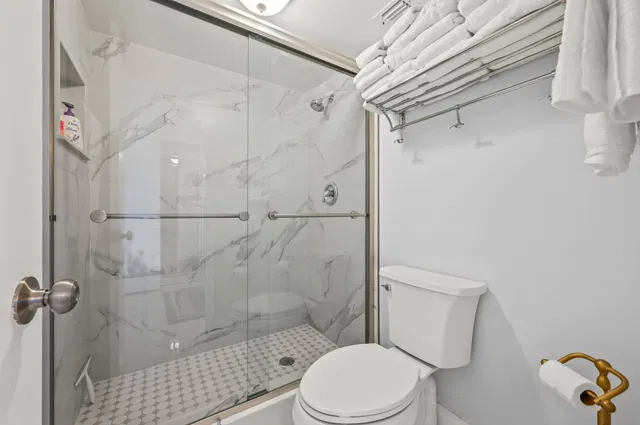 Unit 6509 photo 14