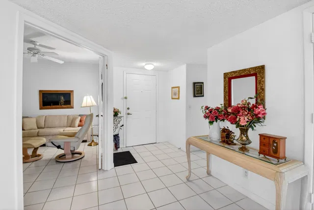 Residence photo 5