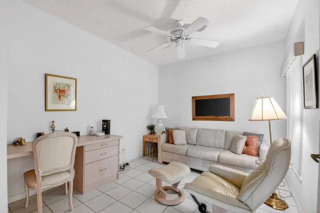 Residence photo 10