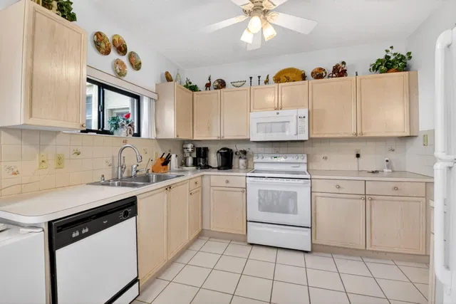 Residence photo 15