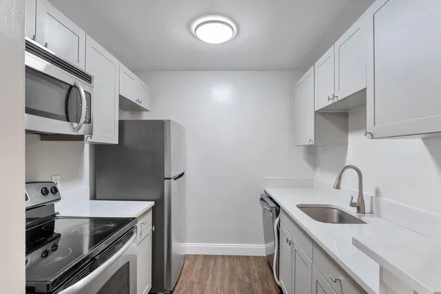 Unit C19 photo 9