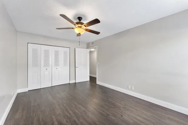 Unit C19 photo 14