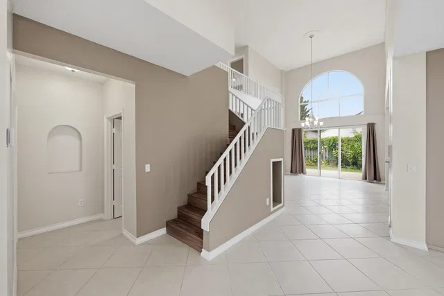  Residence photo 5