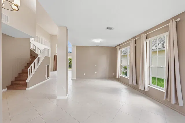  Residence photo 6