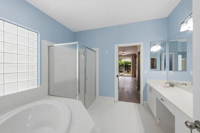  Residence photo 26