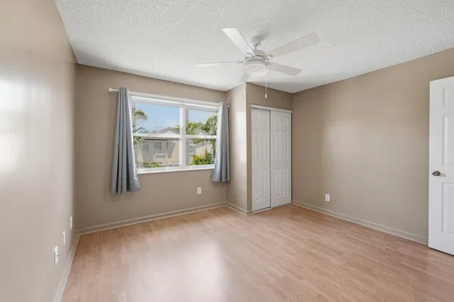  Residence photo 29