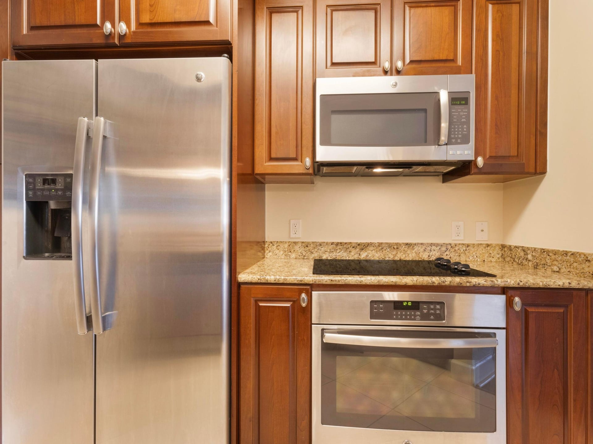 Renaissance Commons II Unit 1412 photo 5