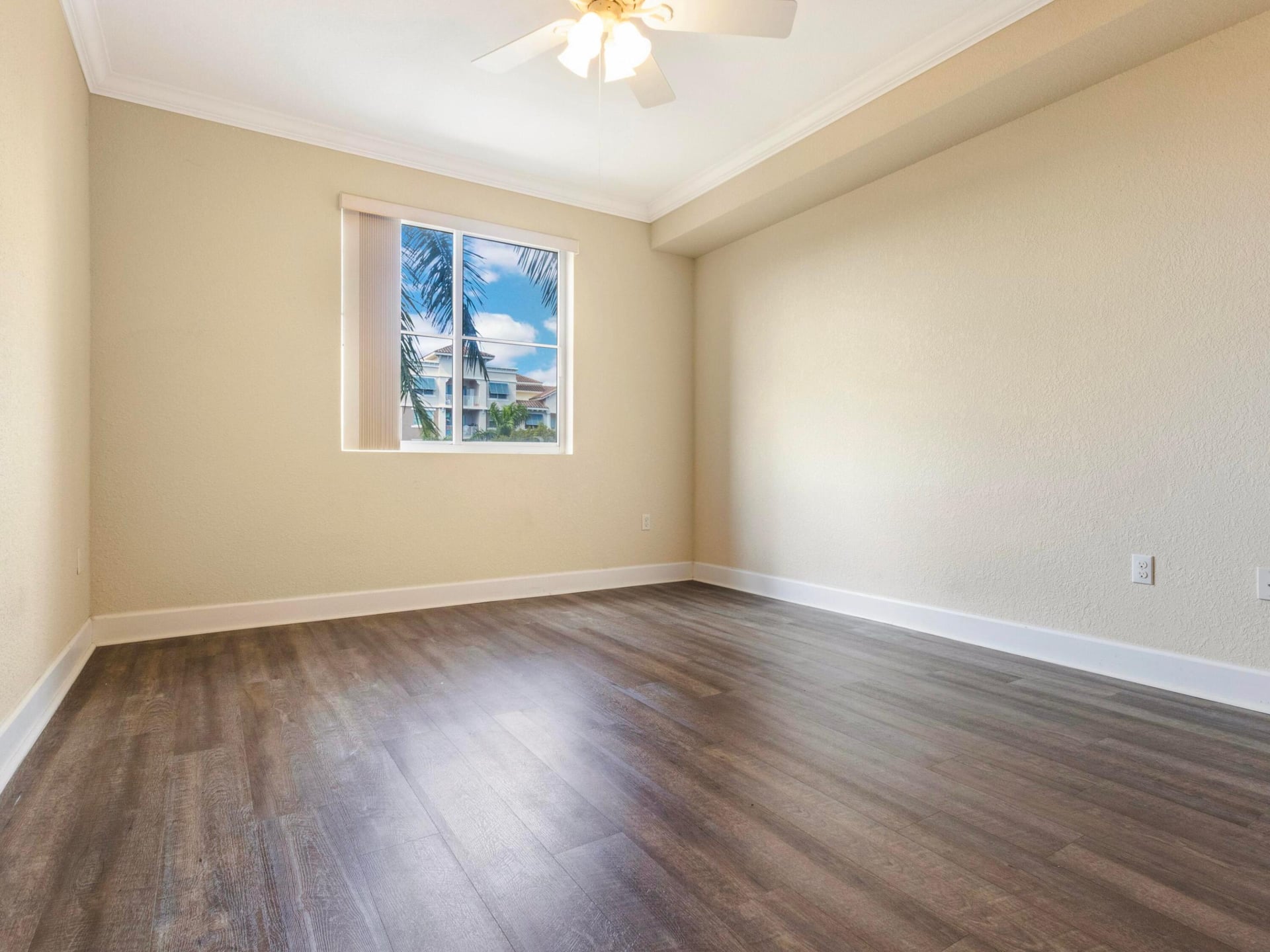 Renaissance Commons II Unit 1412 photo 13
