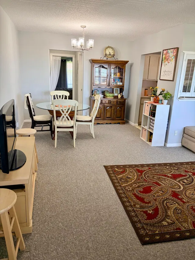 Residence photo 2