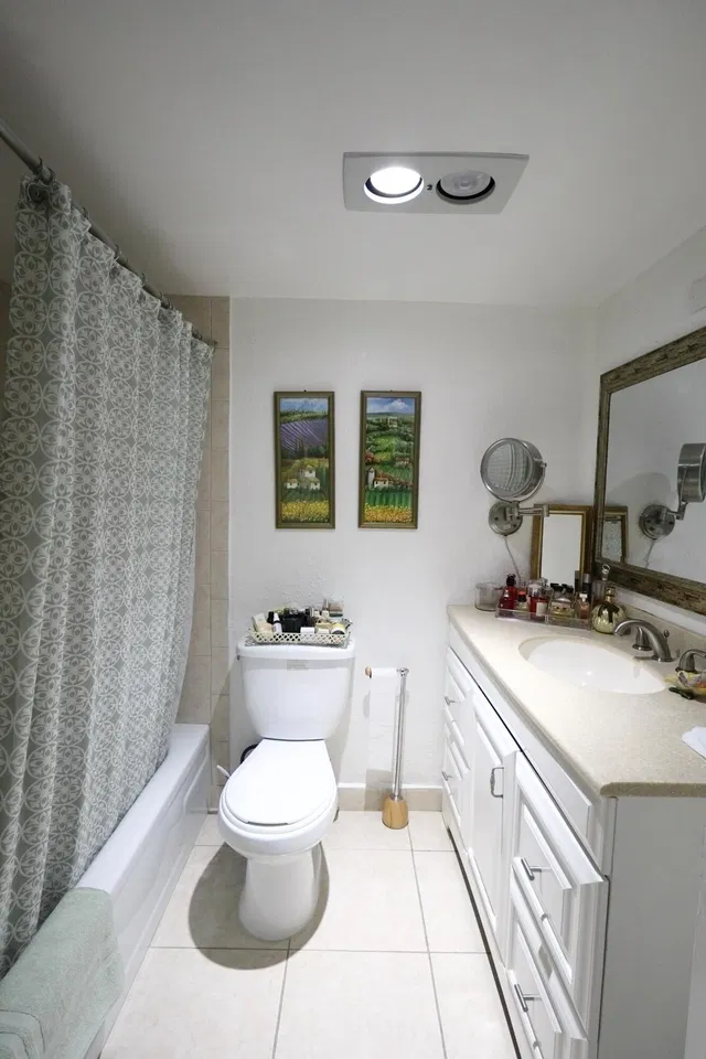 Unit 214 photo 15