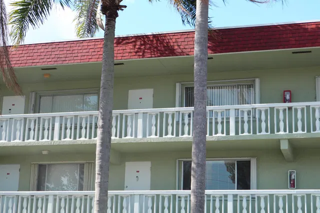 Unit 214 photo 23