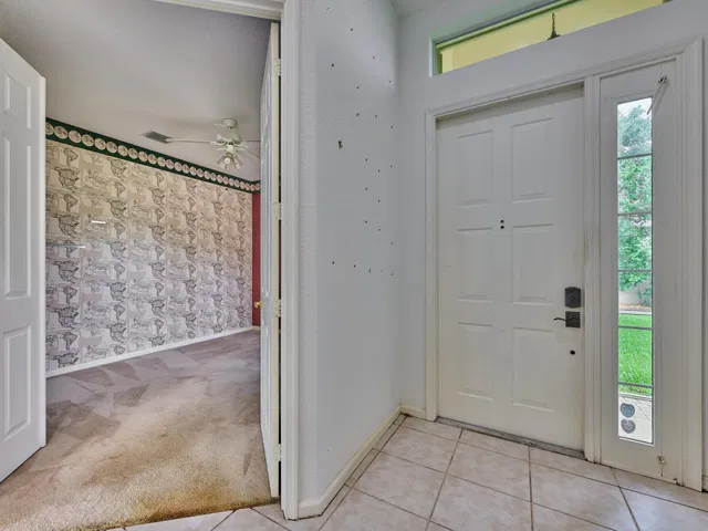 Residence photo 18