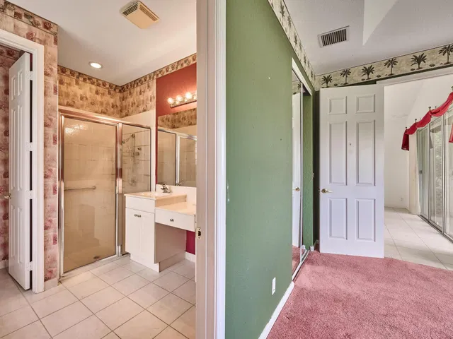 Residence photo 51