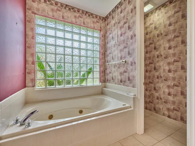 Residence photo 53