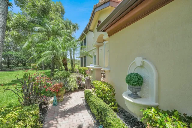 Jupiter Country Club Unit 1 photo 33