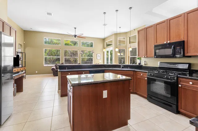Residence photo 19