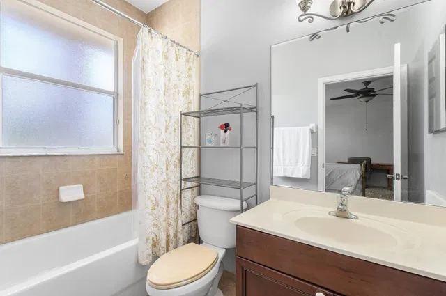 Residence photo 30