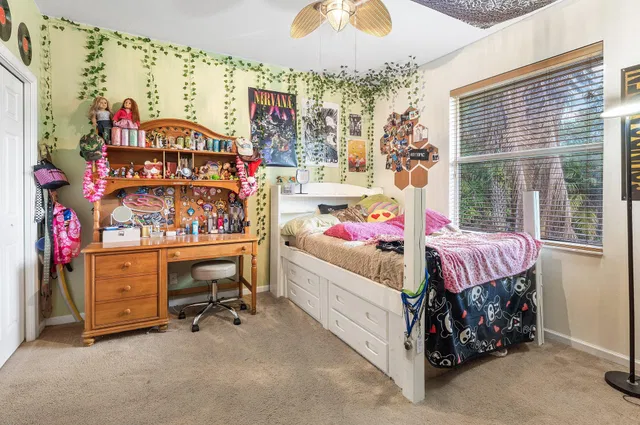 Residence photo 33
