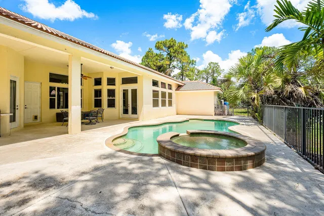 Residence photo 35