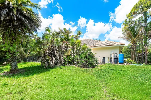 Residence photo 41