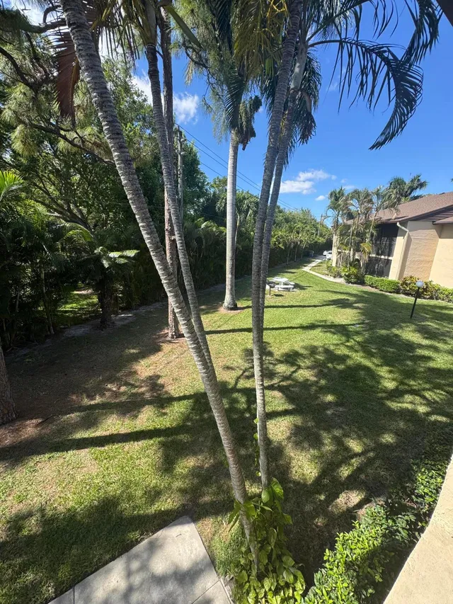 Unit C-2 photo 2