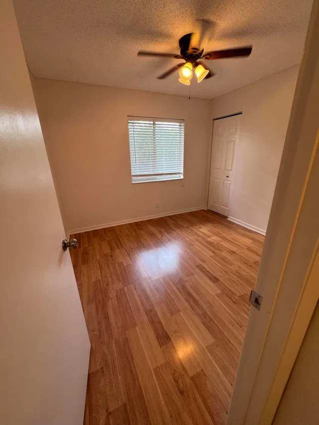 Unit C-2 photo 12