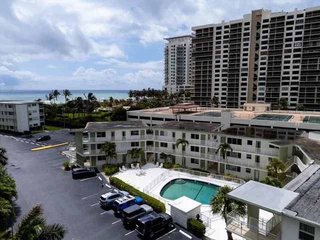 Singer Island Unit 109 photo 18