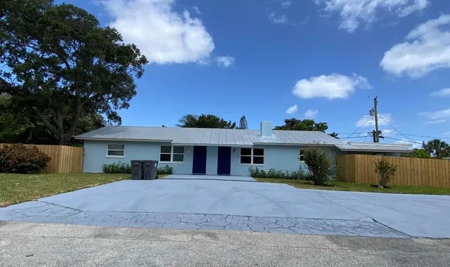 Residence photo 2