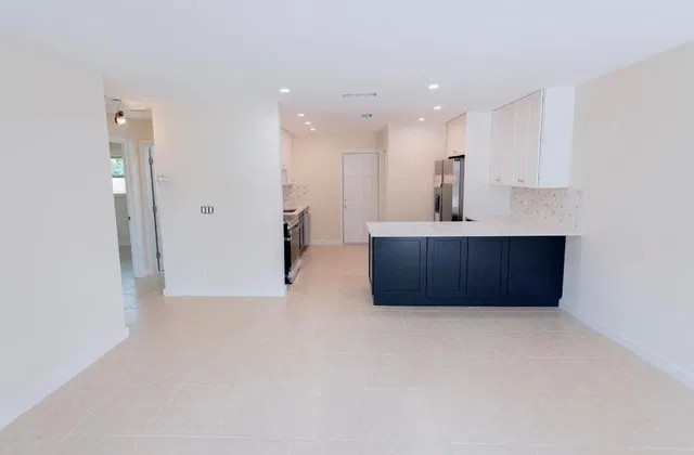 Residence photo 3
