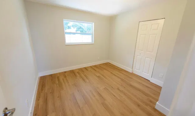 Residence photo 17