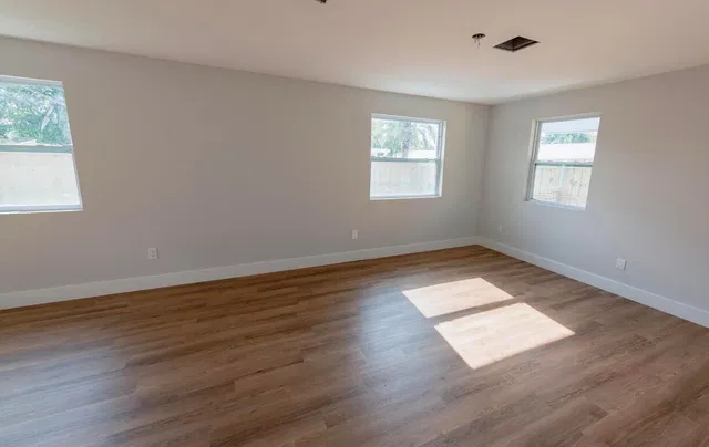 Residence photo 20