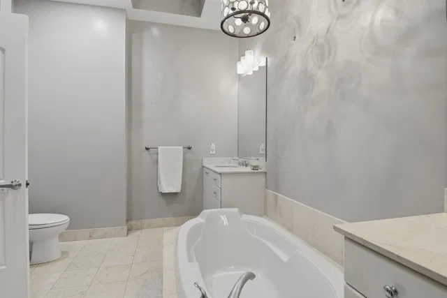 One City Plaza Unit 206 photo 16