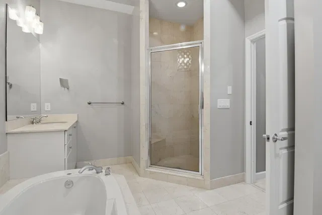 One City Plaza Unit 206 photo 17