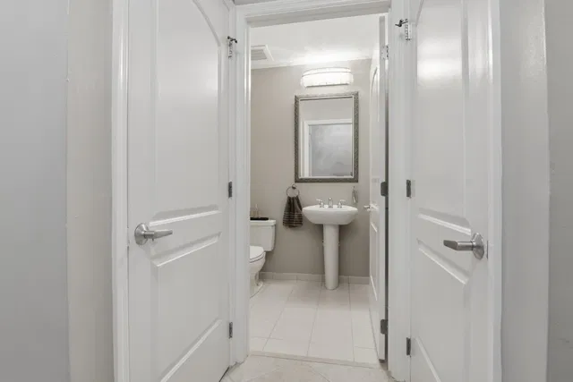One City Plaza Unit 206 photo 19
