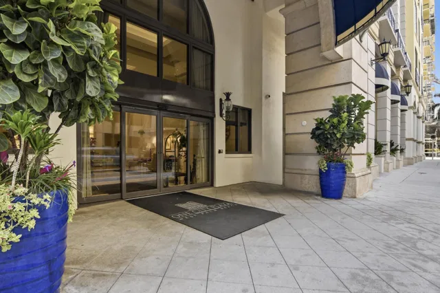 One City Plaza Unit 206 photo 22