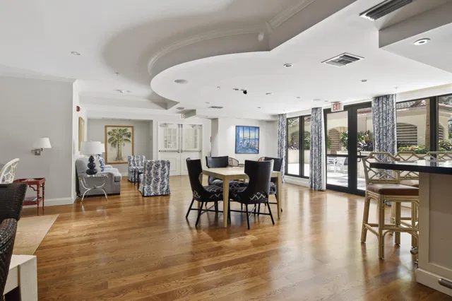 One City Plaza Unit 206 photo 28