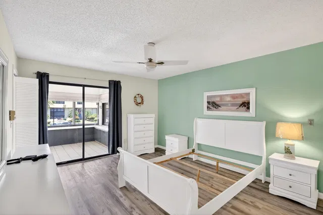 Unit 11-203 photo 22