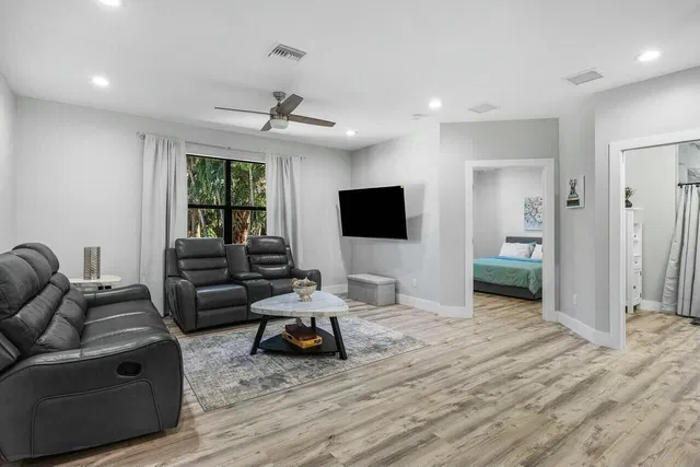  Residence photo 41