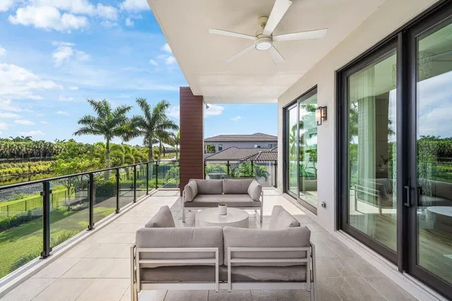 Boca Bridges Residence photo 36