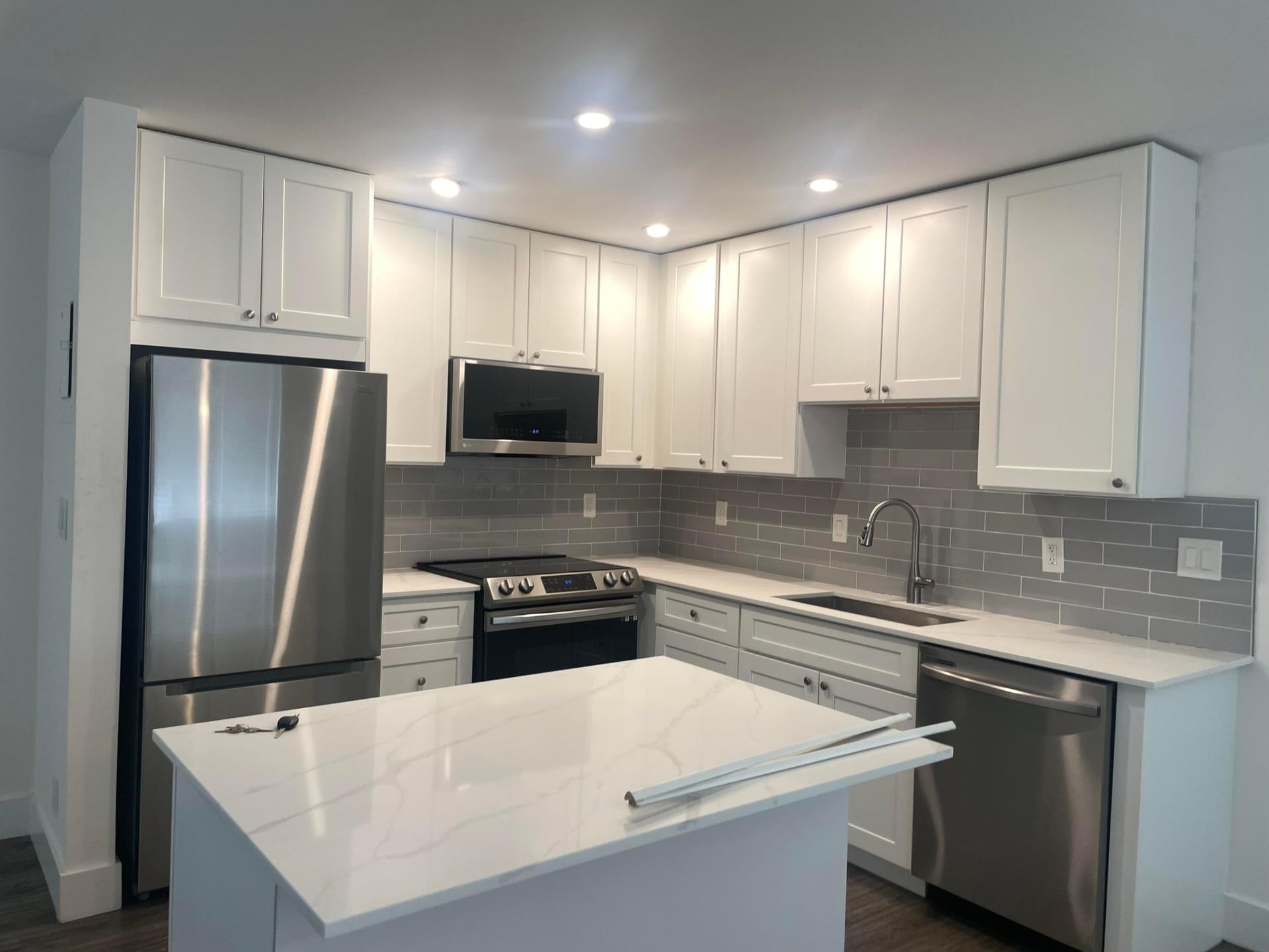 Unit 650 photo 3