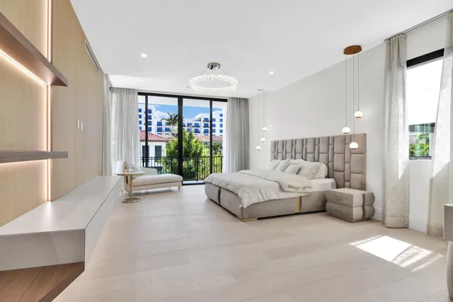 Residence photo 24