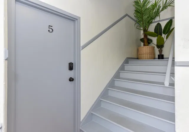  Unit 5 photo 14