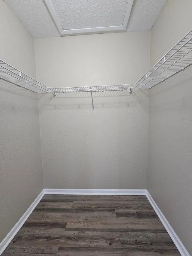 Unit 322 photo 11