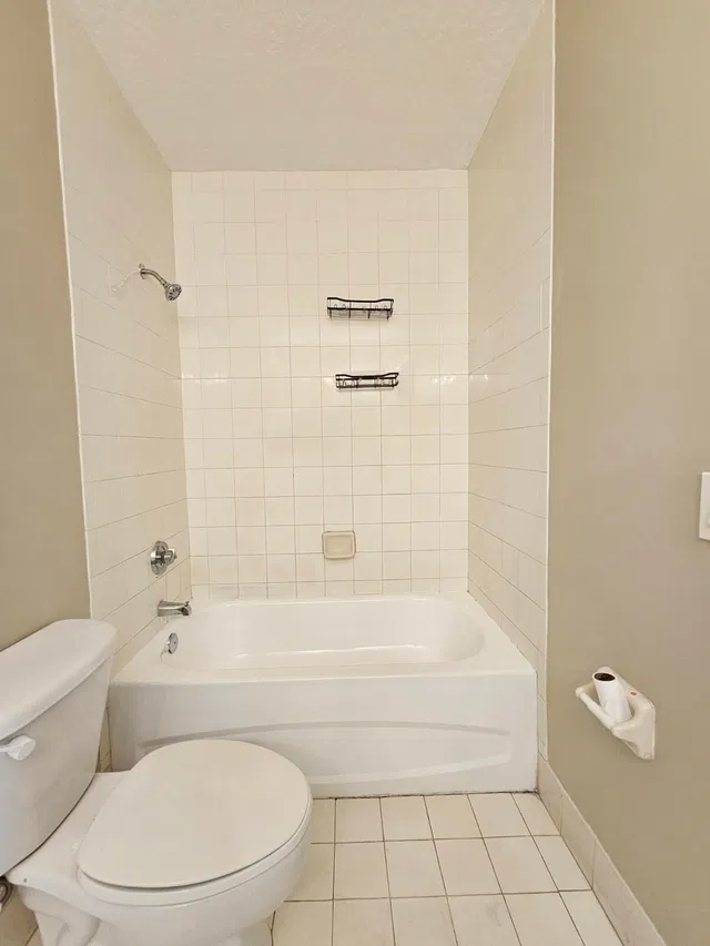 Unit 322 photo 13