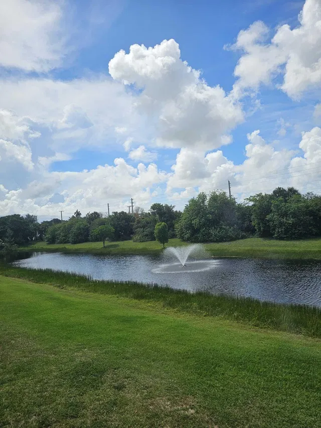 Unit 322 photo 24