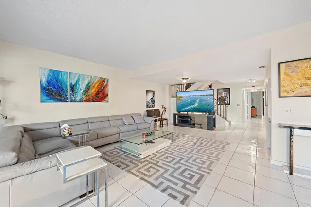Martinique Singer Island Unit 6 photo 18
