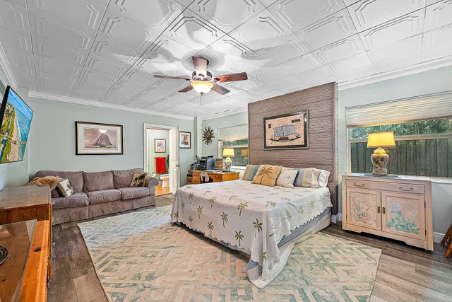 Residence photo 32