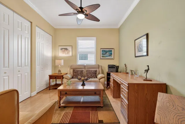 Residence photo 19