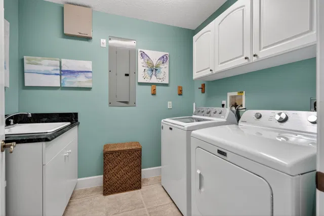 Residence photo 30