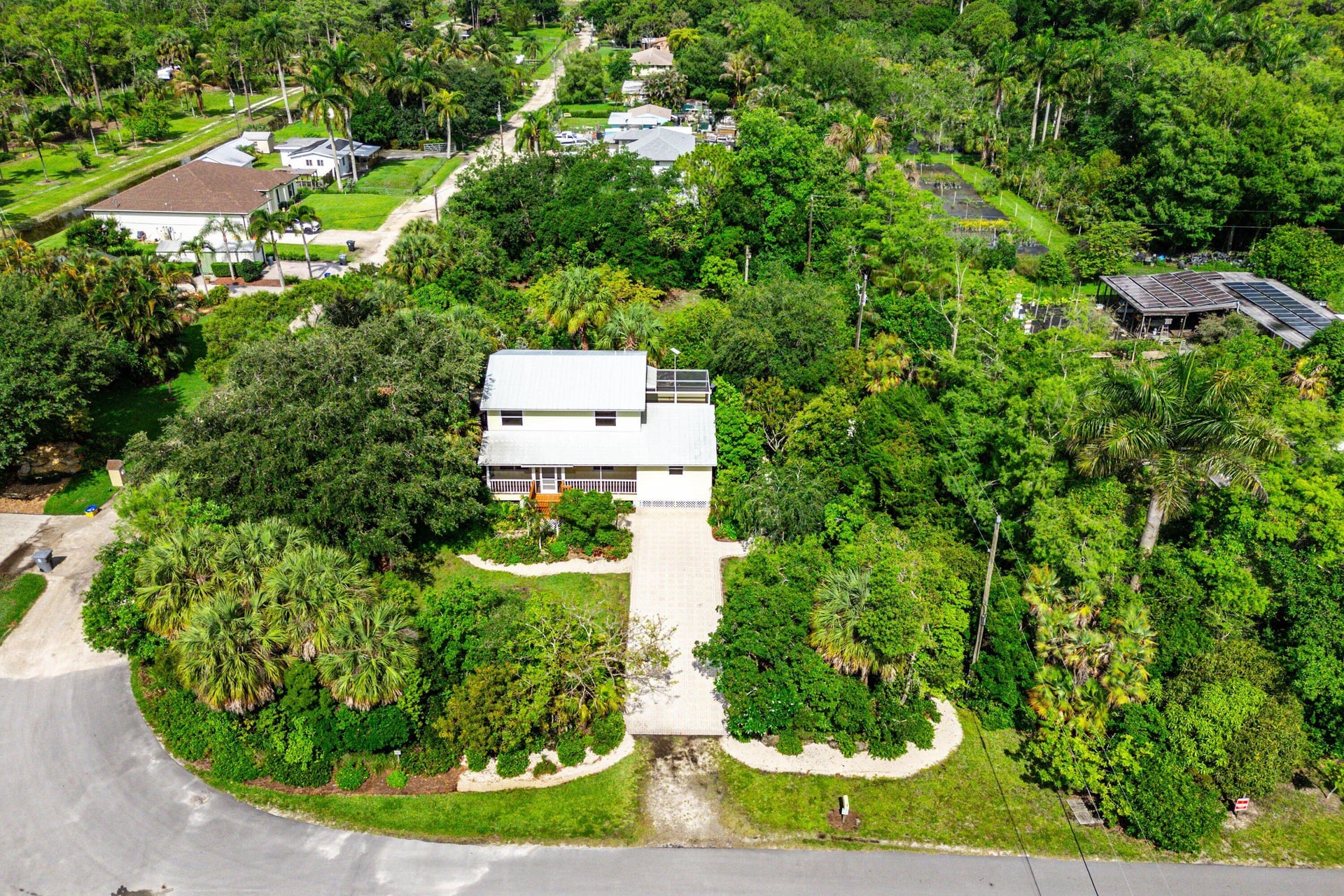 Residence photo 2